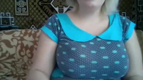 Snapshot of karilina_hi chatting on 12/12/24, 11:29 Karilina Hi online show from 12/12/24, 11:29