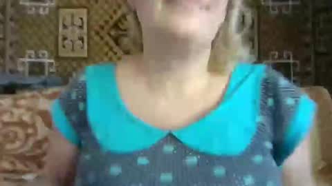 Snapshot of karilina_hi chatting on 12/14/24, 12:33 Karilina Hi online show from 12/14/24, 12:33