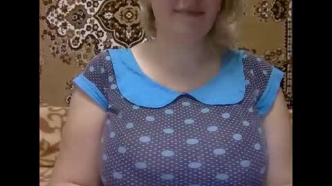 Snapshot of karilina_hi chatting on 01/03/25, 07:06 Karilina Hi online show from 01/03/25, 07:06