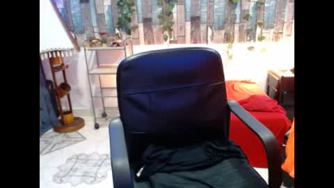 karima_sarabe online show from 02/12/25, 09:11