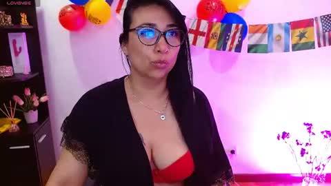 Snapshot of karime_lee chatting on 06/23/26, 10:13 karime lee online show from 06/23/26, 10:13