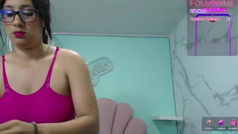 Snapshot of karime_sexygirl chatting on 02/05/25, 12:06 Karime online show from 02/05/25, 12:06