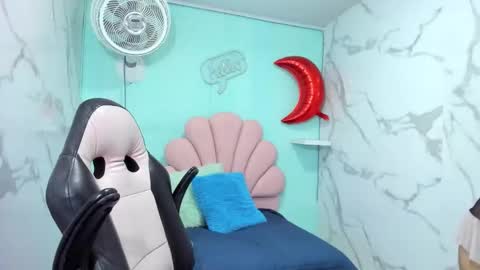 Snapshot of karime_sexygirl chatting on 09/19/25, 11:11 Karime online show from 09/19/25, 11:11