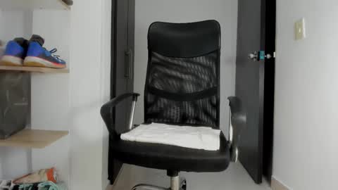 Snapshot of karimthompson chatting on 02/08/26, 09:45 Karim online show from 02/08/26, 09:45