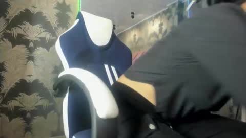 Karina online show from 10/02/25, 07:21