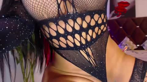 karina4squirt online show from 09/24/25, 03:37