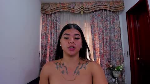 Snapshot of karina_2205 chatting on 01/31/25, 06:36 Karina online show from 01/31/25, 06:36