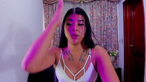 Snapshot of karina_2205 chatting on 02/03/25, 01:40 Karina online show from 02/03/25, 01:40