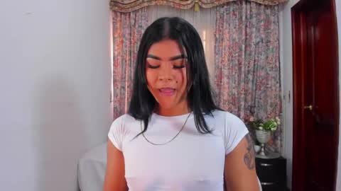 Snapshot of karina_2205 chatting on 02/20/25, 03:08 Karina online show from 02/20/25, 03:08