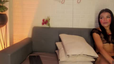 Snapshot of karina_gomez_18 chatting on 01/11/26, 11:26 Kari online show from 01/11/26, 11:26