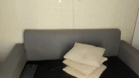 Snapshot of karina_gomez_18 chatting on 01/15/26, 11:26 Kari online show from 01/15/26, 11:26