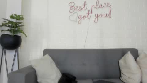 Snapshot of karina_gomez_18 chatting on 02/12/26, 11:38 Kari online show from 02/12/26, 11:38