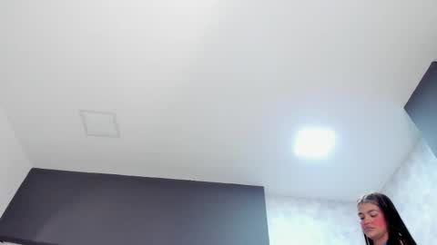 Snapshot of karina_gomez_18 chatting on 03/13/26, 11:17 Kari online show from 03/13/26, 11:17