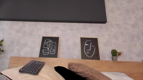 Snapshot of karina_gomez_18 chatting on 04/02/26, 11:30 Kari online show from 04/02/26, 11:30