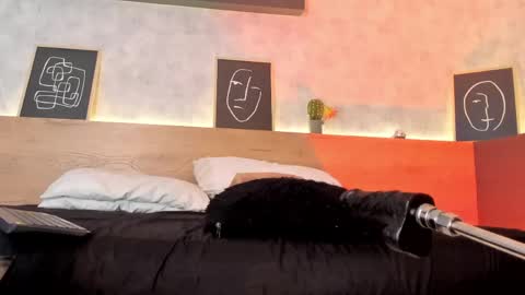 Snapshot of karina_gomez_18 chatting on 04/10/26, 11:37 Kari online show from 04/10/26, 11:37