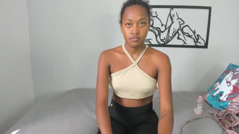 karina_lopez7 online show from 10/06/25, 02:03