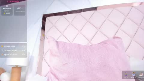 Karina online show from 11/10/25, 01:59