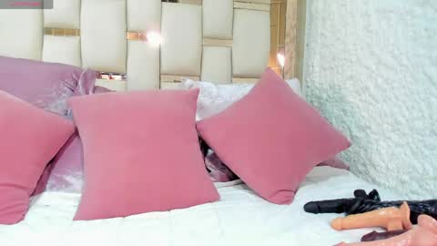 Snapshot of karina_mason chatting on 04/19/26, 10:56 Karina online show from 04/19/26, 10:56
