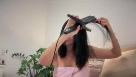 Karina online show from 12/31/24, 08:23