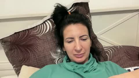 Karina online show from 01/12/25, 04:52