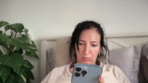 Karina online show from 02/04/25, 01:48