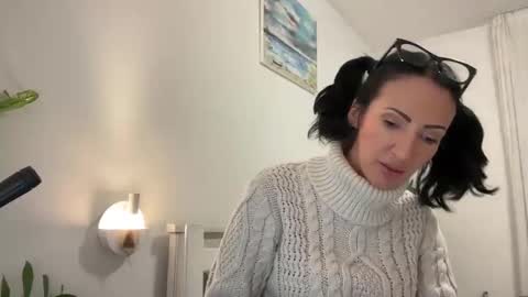 Karina online show from 02/28/25, 04:42