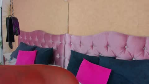 Snapshot of karinajtorress chatting on 04/17/26, 11:19 KARINA online show from 04/17/26, 11:19