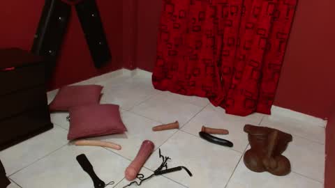 Snapshot of karinasimonz chatting on 02/14/25, 02:28 KarinaSimonz online show from 02/14/25, 02:28