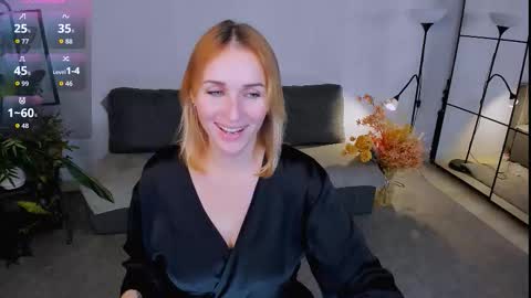 Snapshot of karinella_x chatting on 11/15/25, 09:43 Karina online show from 11/15/25, 09:43