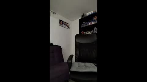 Snapshot of karinna__raven chatting on 03/10/26, 12:15 KARINNA RAVEN online show from 03/10/26, 12:15