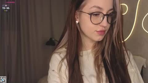 Snapshot of karissahintze chatting on 02/11/26, 04:28 Grace online show from 02/11/26, 04:28