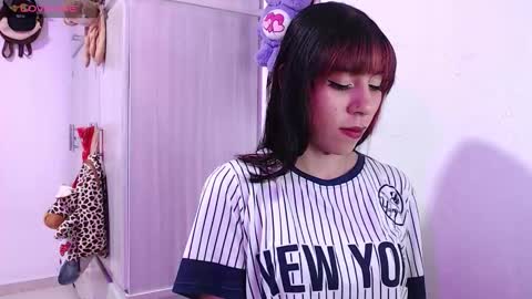 Snapshot of karla0524 chatting on 10/14/25, 02:45 KARLA online show from 10/14/25, 02:45