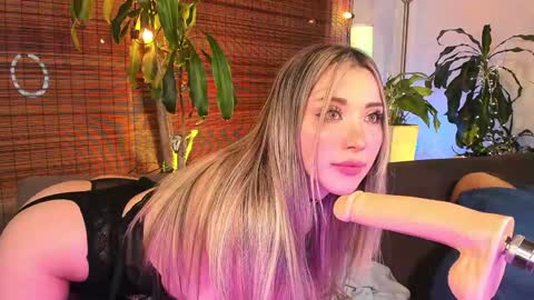 Snapshot of karla_bae chatting on 02/01/25, 08:39 Karla online show from 02/01/25, 08:39