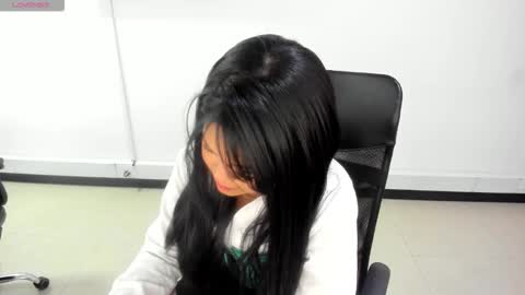 karla_cg online show from 10/31/25, 05:58