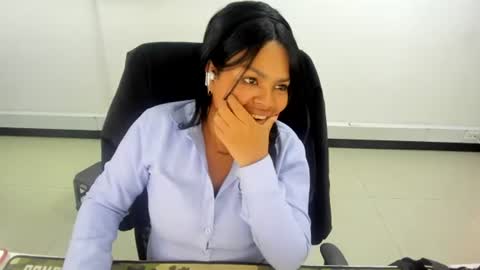 Snapshot of karla_cg chatting on 07/22/26, 09:28 karla_cg online show from 07/22/26, 09:28