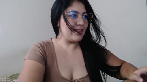 Snapshot of karla_sweet_18 chatting on 05/20/26, 09:43 NEW online show from 05/20/26, 09:43