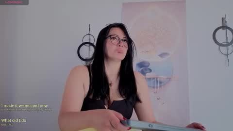 Snapshot of karla_valk1 chatting on 09/17/25, 03:35 karla online show from 09/17/25, 03:35