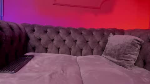 carla  online show from 11/07/25, 04:23