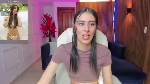 Snapshot of karlaa_james chatting on 07/22/26, 11:46 Karlaa online show from 07/22/26, 11:46