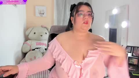Snapshot of karlaalane chatting on 05/17/26, 02:31 Karla Lane online show from 05/17/26, 02:31