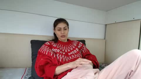 Snapshot of karladreamssex chatting on 01/25/25, 08:31 Crystyna online show from 01/25/25, 08:31