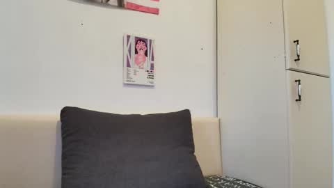 Snapshot of karladreamssex chatting on 09/11/25, 06:02 Crystyna online show from 09/11/25, 06:02