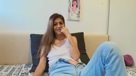 Crystyna online show from 11/15/25, 08:55