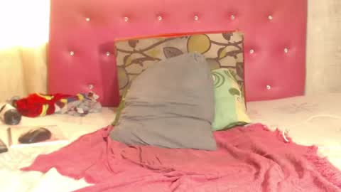Snapshot of karlafreakk11 chatting on 05/11/26, 03:29 DAHIANA online show from 05/11/26, 03:29