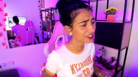 karlaslutskinny__ online show from 02/14/26, 11:12