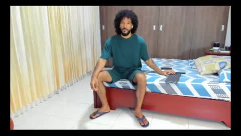 Snapshot of karlmarley1 chatting on 07/14/26, 04:06 Karl online show from 07/14/26, 04:06