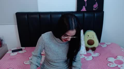 Snapshot of karlota_hank chatting on 03/22/26, 05:33 Karlis online show from 03/22/26, 05:33