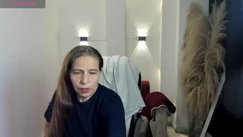 Snapshot of karlye_hot chatting on 06/19/26, 02:49 KARLYE online show from 06/19/26, 02:49