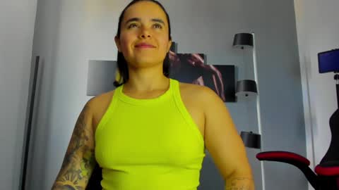 Snapshot of karlyjons_ chatting on 12/06/24, 04:38   online show from 12/06/24, 04:38