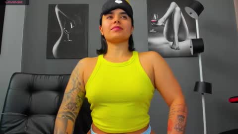 Snapshot of karlyjons_ chatting on 09/15/25, 06:08   online show from 09/15/25, 06:08